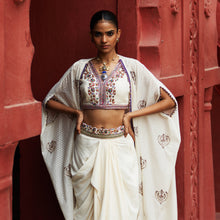 Load image into Gallery viewer, Ivory Cape Set