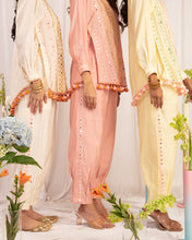 Load image into Gallery viewer, Yellow Slit shirt + T pants