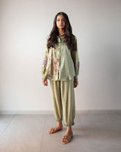 Load image into Gallery viewer, Green printed Shirt & Pants
