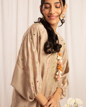 Load image into Gallery viewer, Taupe Patch kurta + Salwar