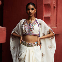 Load image into Gallery viewer, Ivory Cape Set