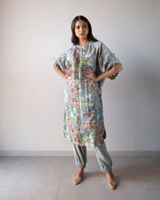Load image into Gallery viewer, Blue printed Kaftan Kurta & Pants