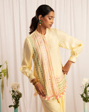 Load image into Gallery viewer, Yellow Slit shirt + T pants