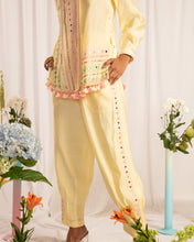 Load image into Gallery viewer, Yellow Slit shirt + T pants