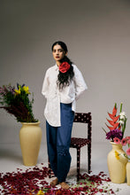 Load image into Gallery viewer, Ivory Appliqué Set With Denim Pants