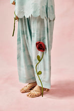 Load image into Gallery viewer, Bluebell Mist Rose Set