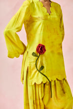 Load image into Gallery viewer, Lime Blossom Rose Set