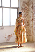Load image into Gallery viewer, Cropped lehenga + blouse + Dupatta - Beige