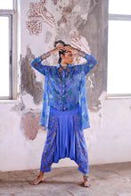 Load image into Gallery viewer, Asymmetrical shirt + low crotch pants - Blue