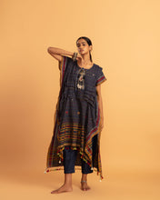 Load image into Gallery viewer, Blue kaftan set
