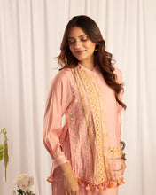 Load image into Gallery viewer, Pink Slit shirt + T pants
