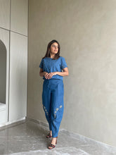 Load image into Gallery viewer, Denim &amp; Diamond Cropped Shirt
