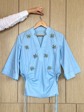Load image into Gallery viewer, Blue Side Cut-Out Shirt
