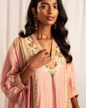 Load image into Gallery viewer, Pink Kaftan Kurta + T pants
