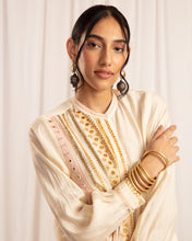 Load image into Gallery viewer, Ivory Slit shirt + T pants
