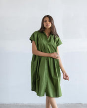 Load image into Gallery viewer, Green Pleated Dress
