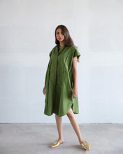 Load image into Gallery viewer, Green Pleated Dress
