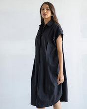 Load image into Gallery viewer, Black Pleated Dress
