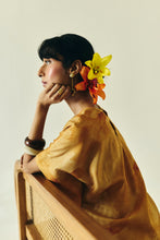 Load image into Gallery viewer, Saffron Petal Knot Set
