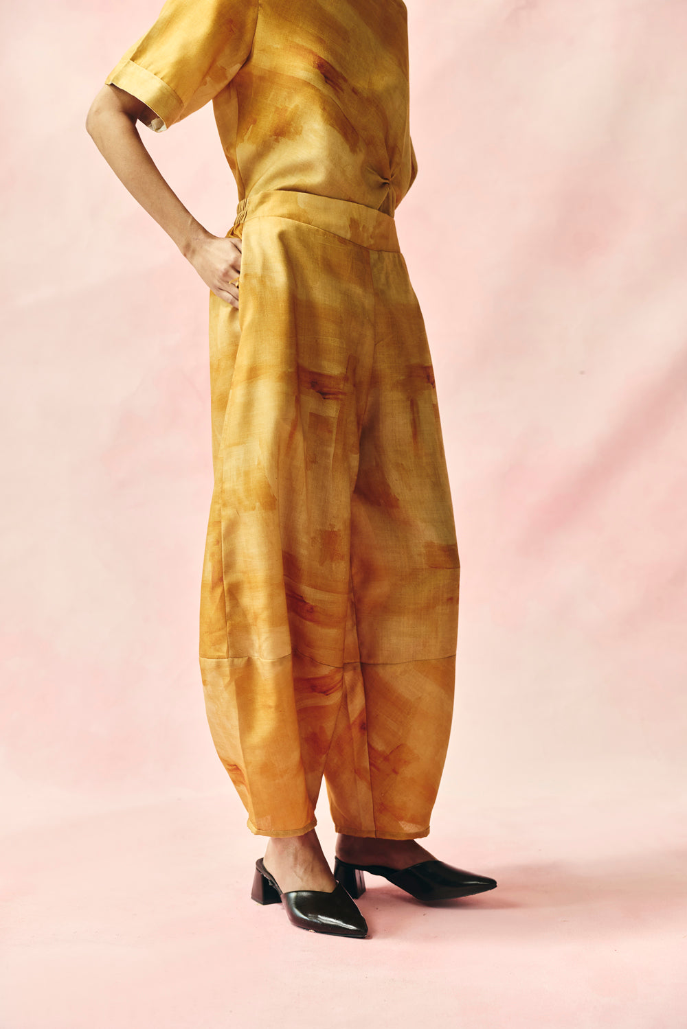 Saffron Petal Knot Set