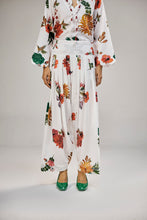 Load image into Gallery viewer, Moon Petal Jaal Kurta Set
