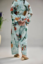 Load image into Gallery viewer, Bluebell Mist Jaal Kurta Set
