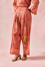 Load image into Gallery viewer, Terracotta Rose Set
