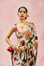 Load image into Gallery viewer, Blossom Saree Set
