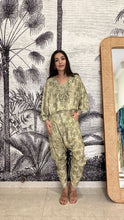 Load image into Gallery viewer, Green - Kaftan top + Polo pants
