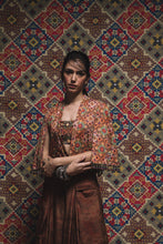 Load image into Gallery viewer, Brown - Gilet + Bustier + Draped Pants

