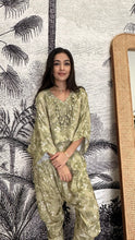 Load image into Gallery viewer, Green - Kaftan top + Polo pants
