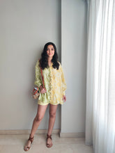Load image into Gallery viewer, Shirt dress with shorts
