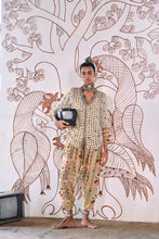 Load image into Gallery viewer, Short kurta + Cropped salwar - Beige
