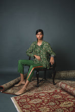 Load image into Gallery viewer, Green Bandhani Shirt + Solid Pants
