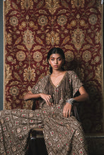 Load image into Gallery viewer, Grey Draped pants + Kaftan Top
