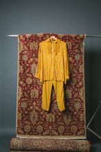 Load image into Gallery viewer, Mustard Bandhani + Solid Pants
