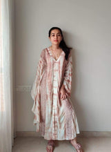 Load image into Gallery viewer, Kaftan - Camel
